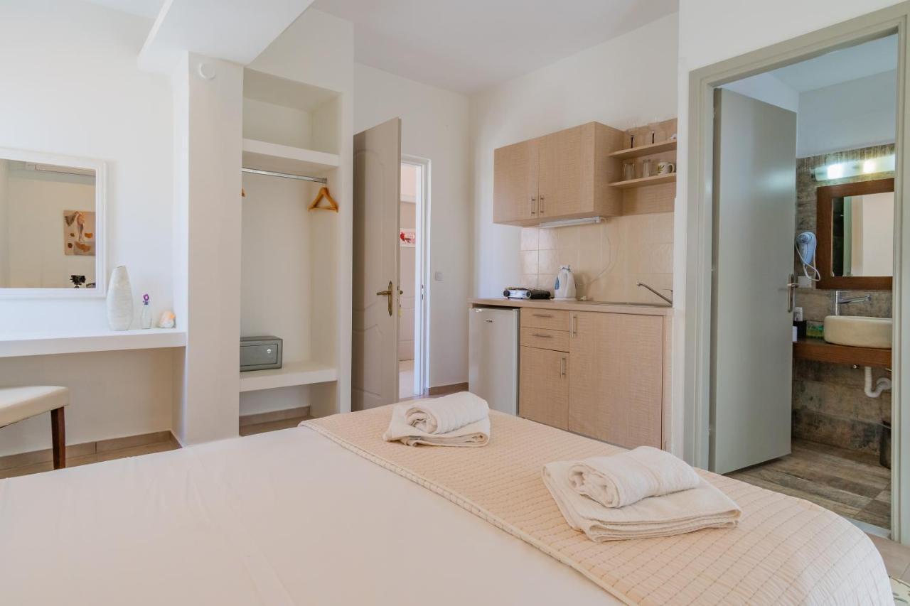 Christina Boutique Studios Elounda Екстер'єр фото